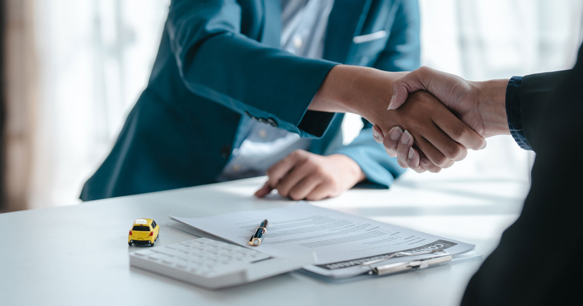 Should You Hire an Auto Dealer Consultant?